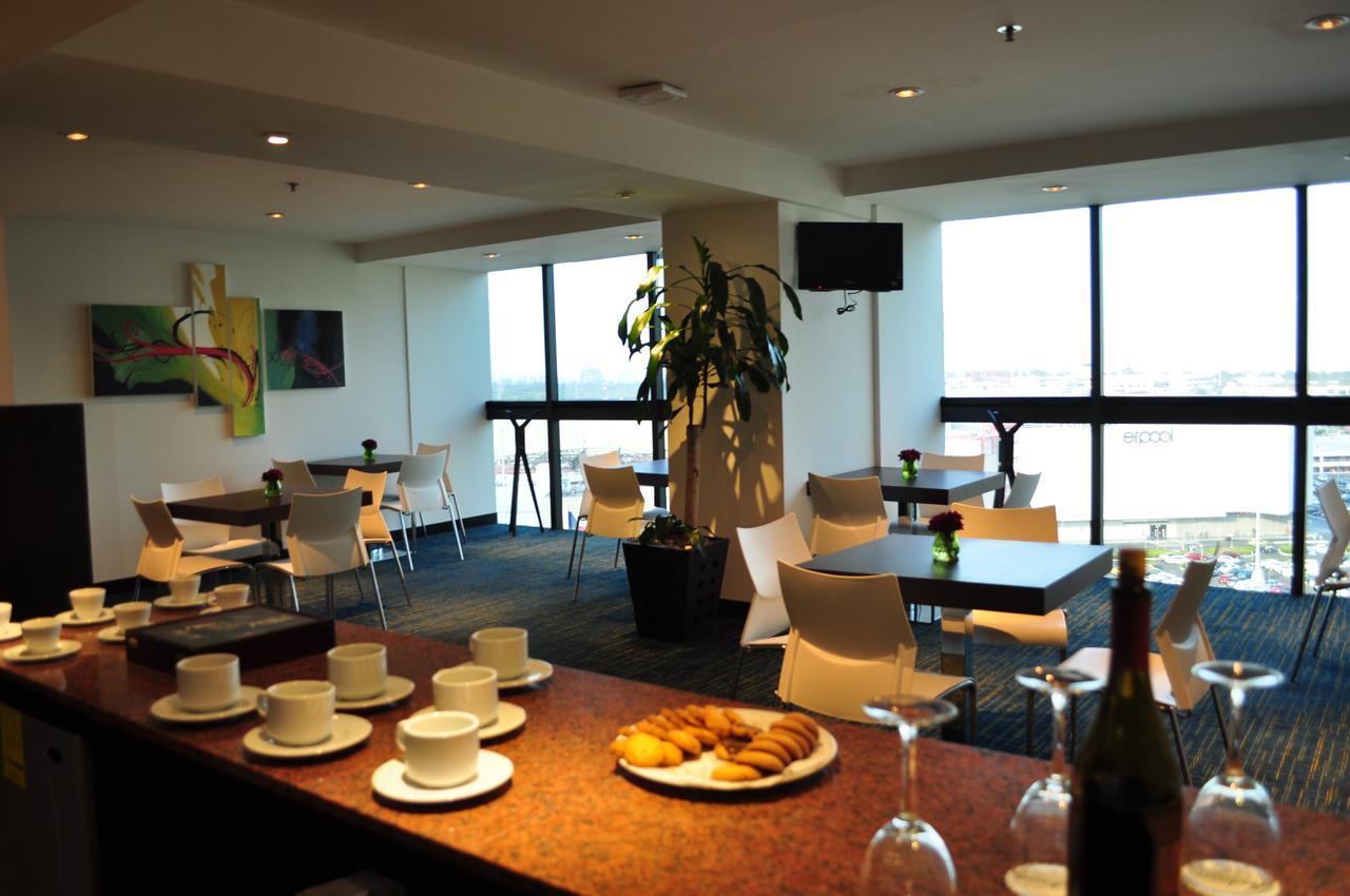 Radisson Paraiso Hotel Mexiko-Stadt Exterior foto The lounge at Christchurch International Airport