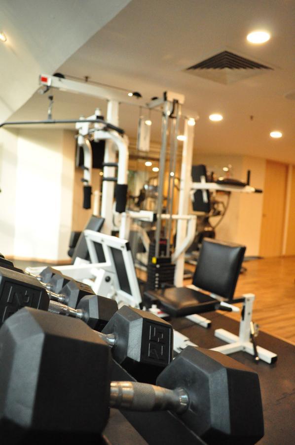 Radisson Paraiso Hotel Mexiko-Stadt Exterior foto A gym at a hotel